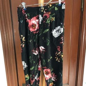 Floral Boho Abercrombie Pants 🌺🌺